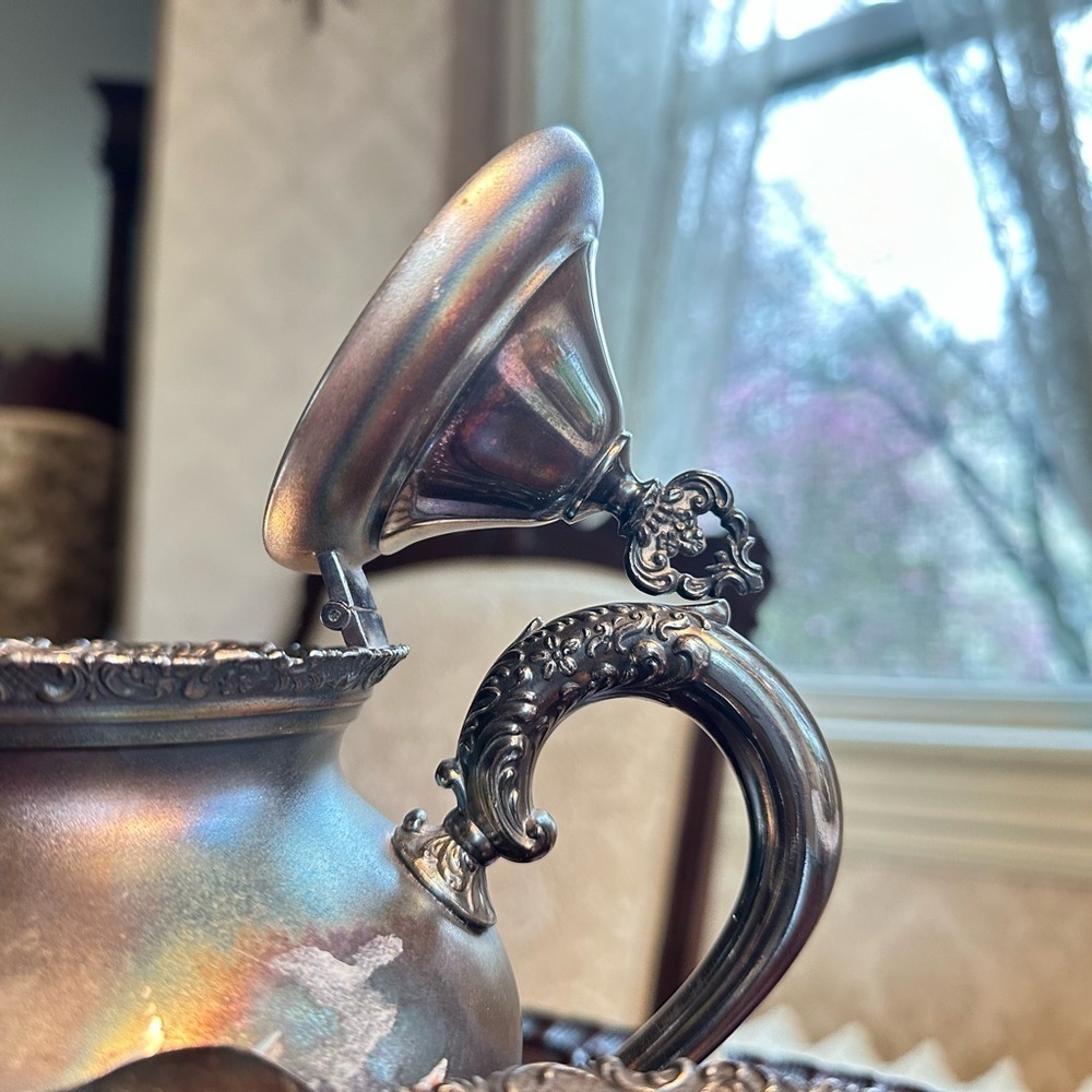Antique Black Silverplate Tea Set – Teapot, Creamer & Sugar Bowl (EPNS) - Picture 7 of 8